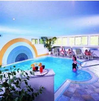 Отель Edelweiss 3*