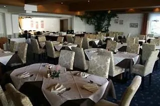 Отель Edelweiss 3*